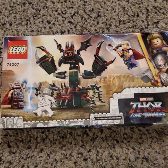 Lego - Picture 1 of 2